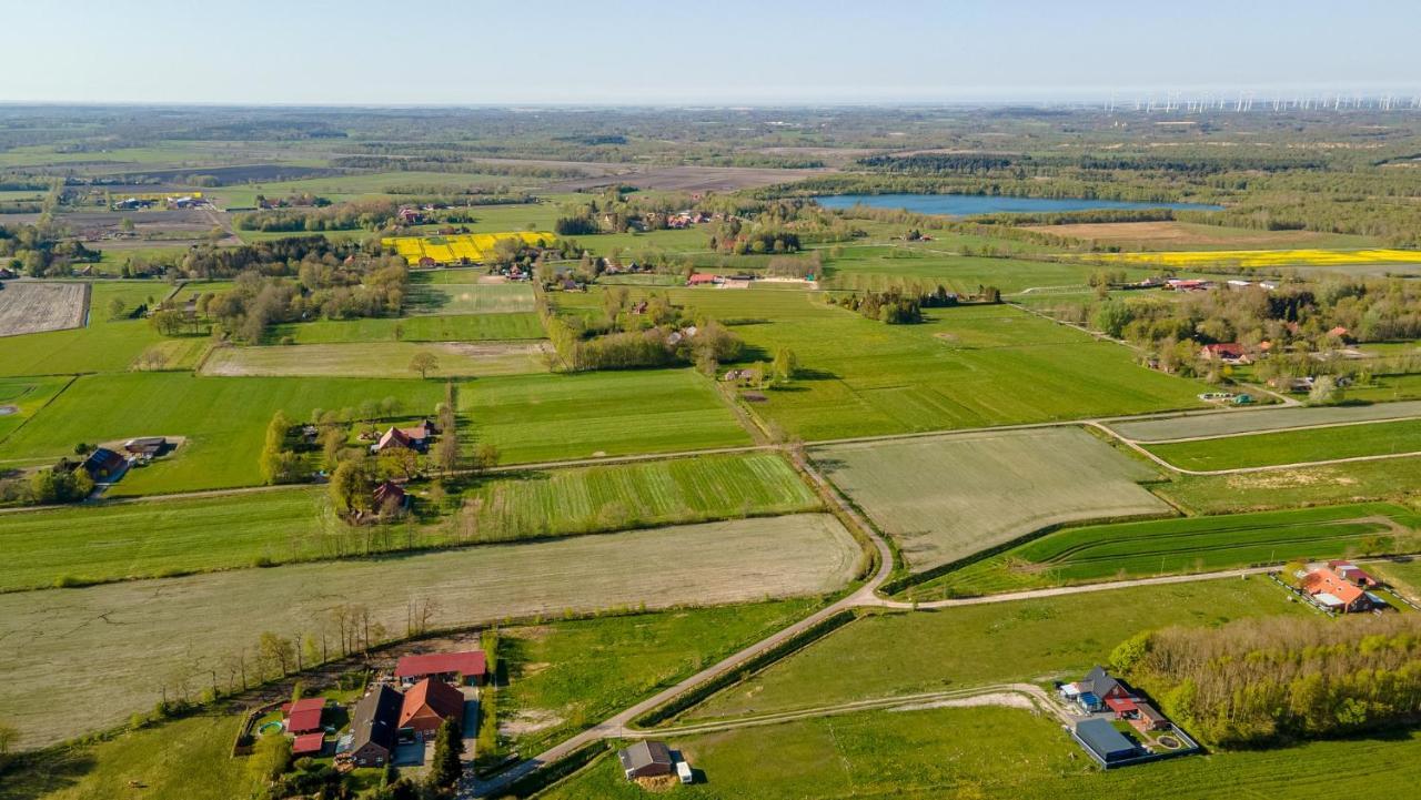 Вилла Reetdach Ostfriesenhaus Sudbrookmerland Экстерьер фото